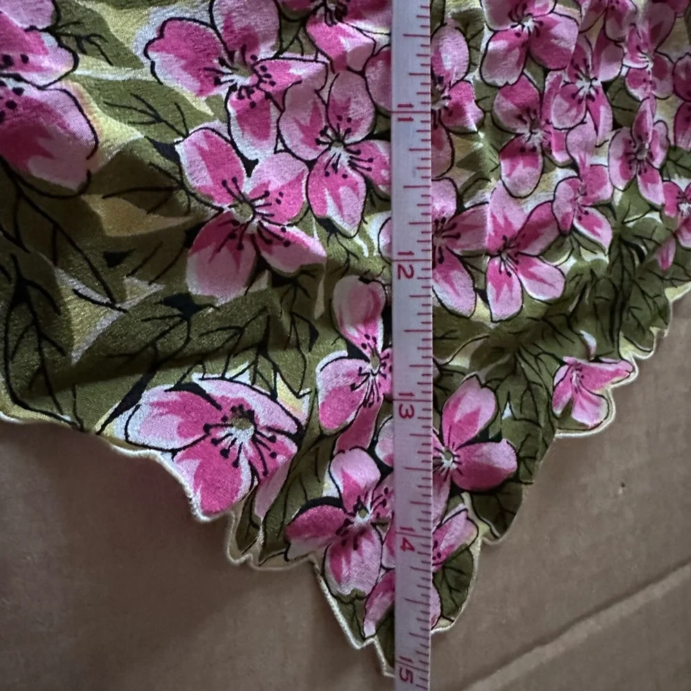 Floral Home Handkerchierf Table Cloth 14 1/2 x 15